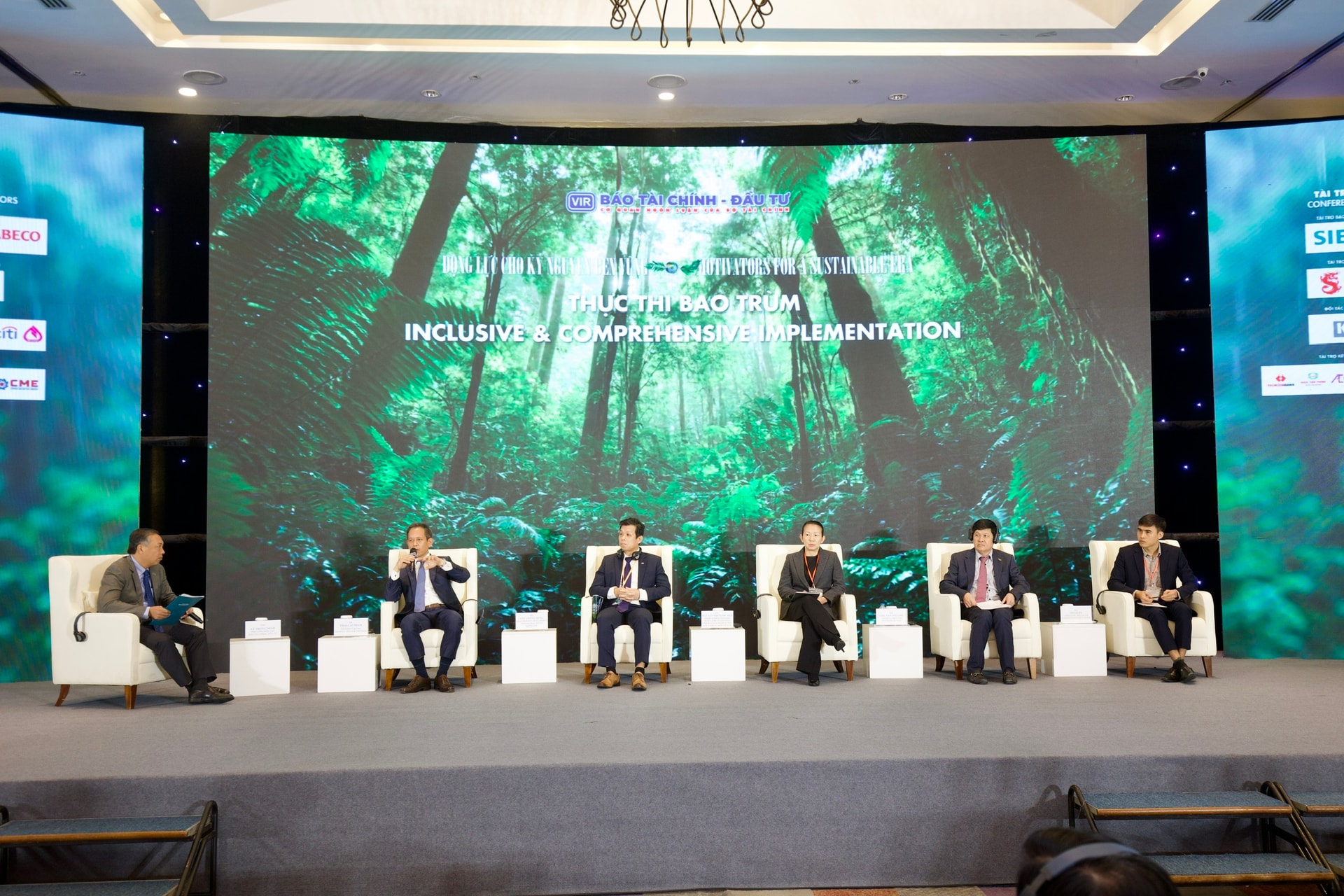 Bài học từ các doanh nghiệp điển hình về chuyển đổi xanh - Ảnh 3