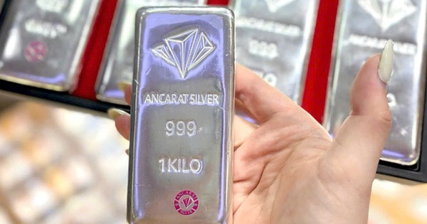 Ngày 18/11: Giá bạc đồng loạt giảm - Ảnh 1