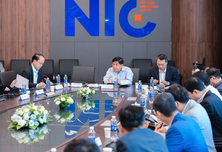 Phó Thủ tướng bàn về phát triển các ngành công nghệ chiến lược với các chuyên gia, doanh nghiệp lớn - Ảnh 3