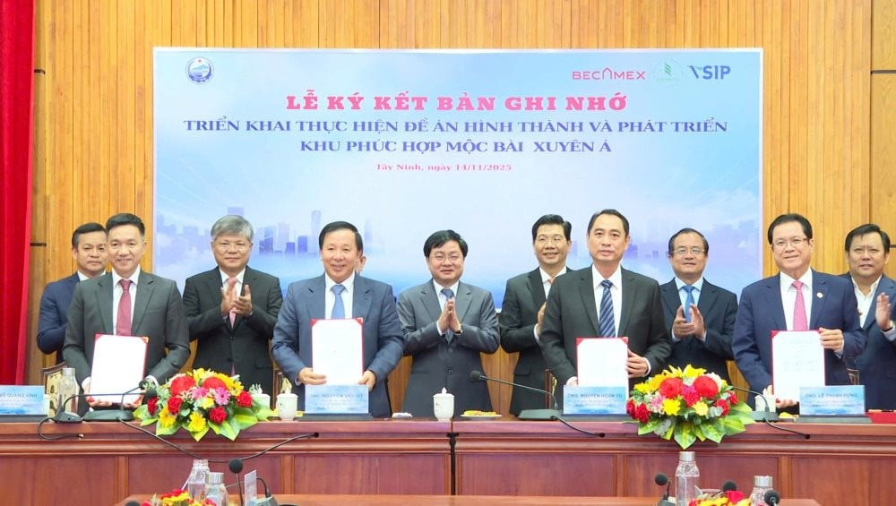 Liên danh Becamex - VSIP - VRG 'bắt tay'  tỉnh Tây Ninh, lập khu phức hợp 1.500ha tại cửa ngõ Mộc Bài - Ảnh 1