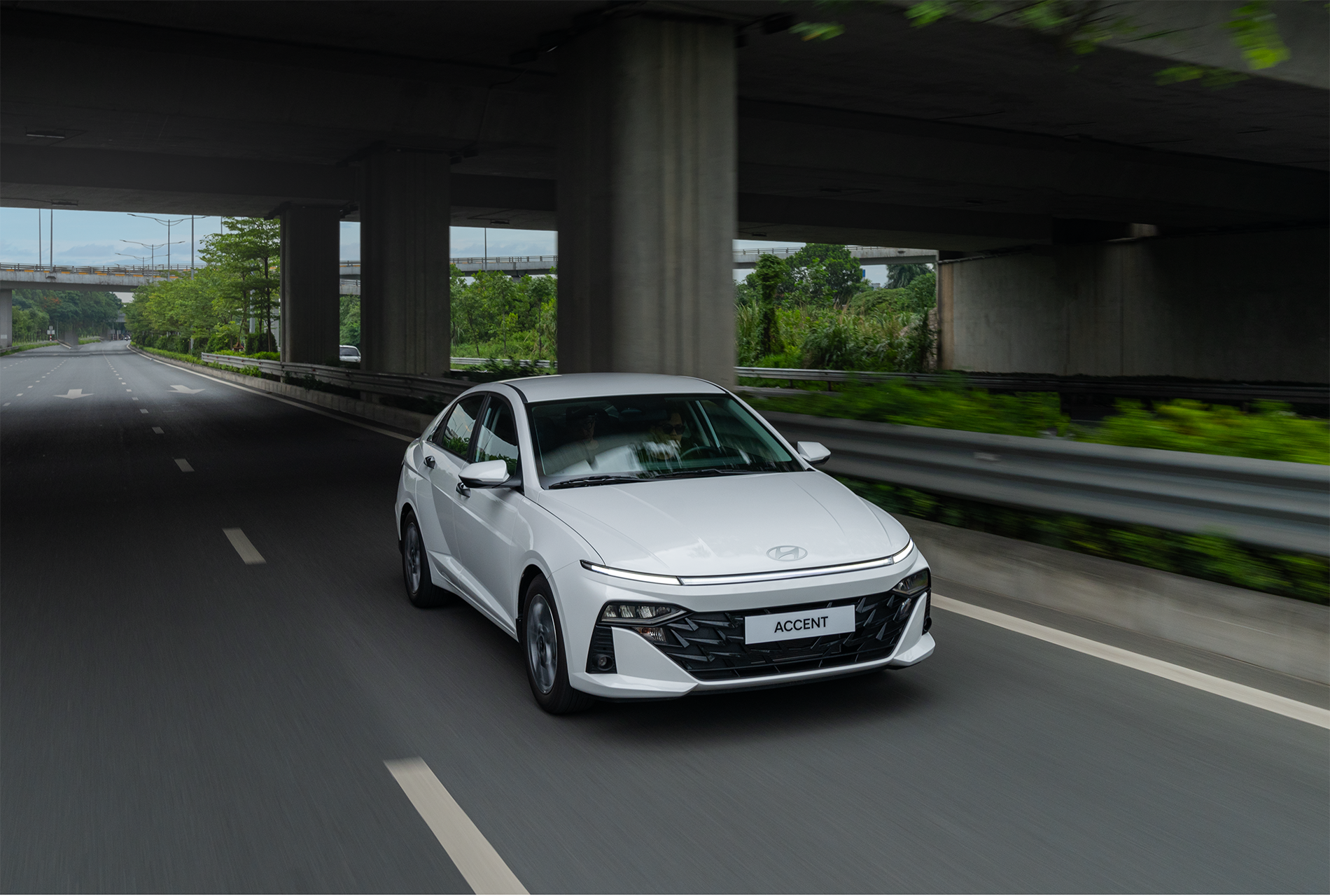 Nhận ưu đãi tối đa 64 triệu, có nên mua Hyundai Accent ngay hay đợi thêm? - Ảnh 1