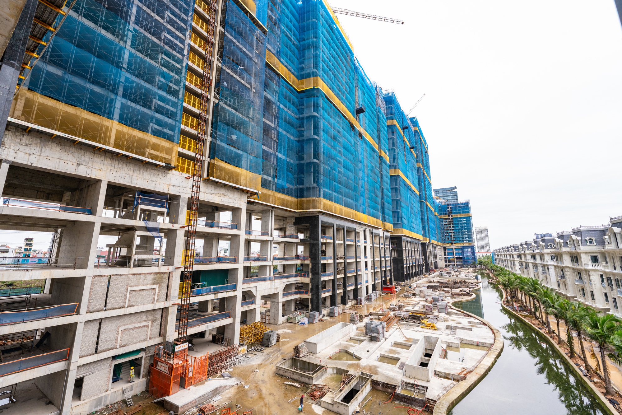 Soi tiến độ thi công các dự án cao cấp của Sunshine Group tại Ciputra và phía Đông Thủ đô - Ảnh 3