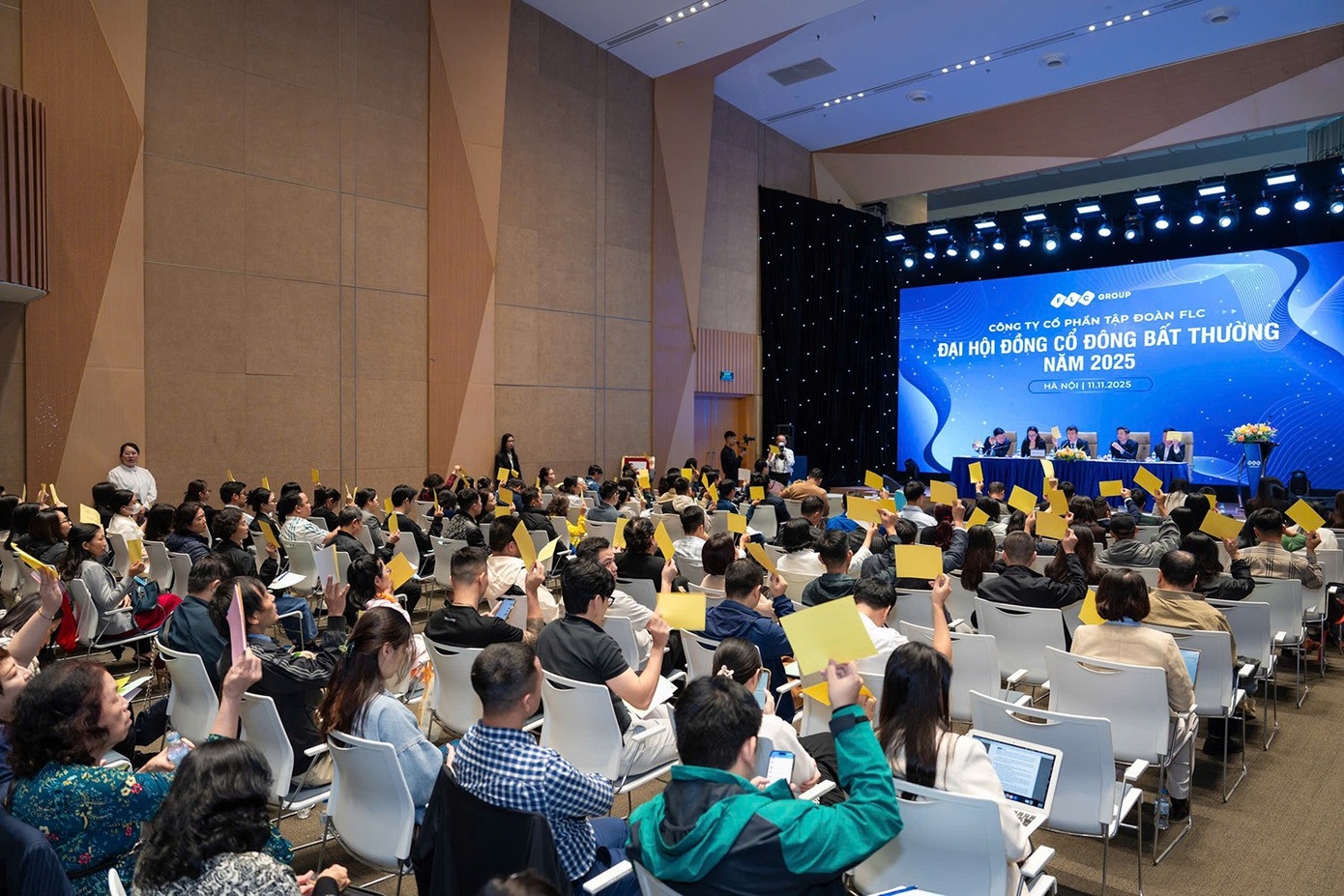 FLC đang rốt ráo thuê, mua máy bay - Ảnh 2