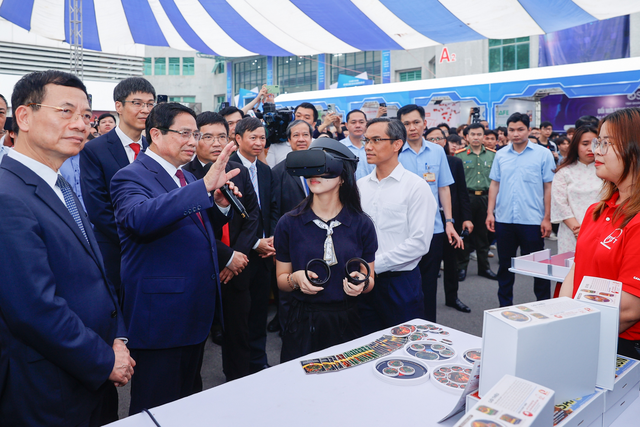 PGS.TS Trần Đình Thiên lý giải vì sao Việt Nam có thể thành công tạo kỳ tích chưa nước nào làm được về tăng trưởng GDP - Ảnh 5