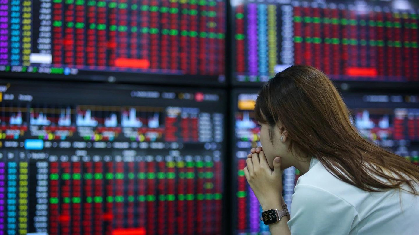 Chứng khoán hôm nay: Mọi thành quả bị xóa sạch trong 10 phút - Ảnh 1