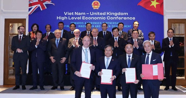 Tổng Bí thư Tô Lâm chứng kiến Quảng Ninh, Sun Group, VinaCapital, HAECO ký kết biên bản ghi nhớ hình thành trung tâm sửa chữa máy bay lớn tại Vân Đồn