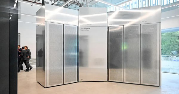 Trung Quốc ra mắt máy chủ AI 'kích thước tủ lạnh' giúp giảm tới 90% điện năng tiêu thụ