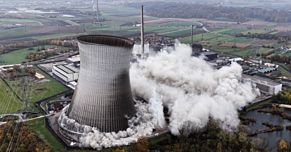 Sau tiếng nổ lớn, công trình điện hạt nhân quan trọng trong 6 thập kỷ ở Đức sụp đổ: Chuyện gì đã xảy ra?