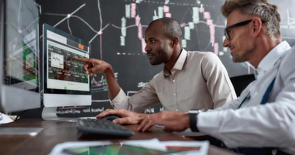 Phiên 3/11: Khối ngoại giảm bán ròng, ngược chiều tung hàng trăm tỷ gom 2 cổ phiếu Bluechips