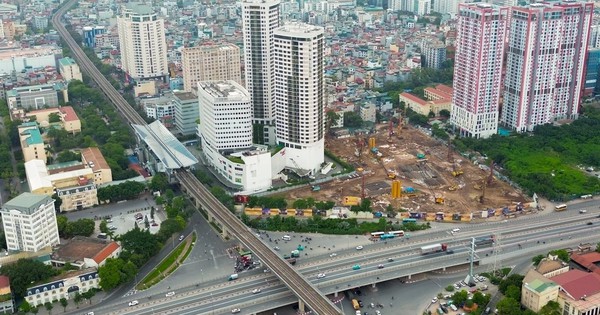 Doanh thu quý 3/2025 của một công ty tăng 155 lần nhờ chuyển nhượng dự án tại khu đất vàng 3 mặt tiền ở Hà Nội cho Sun Group, thu về 5.800 tỷ đồng