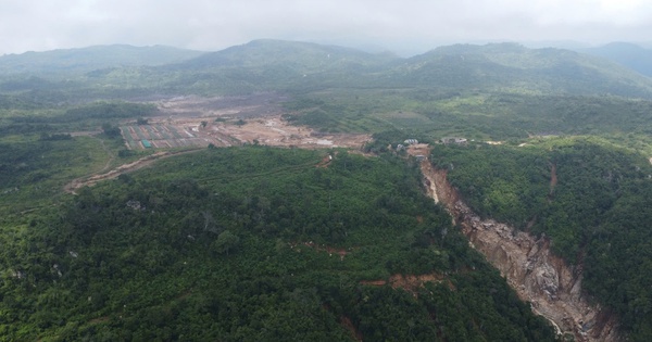 Nóng: Lâm Đồng yêu cầu tháo dỡ toàn bộ hồ chứa nước không phép trên núi Tân Lai