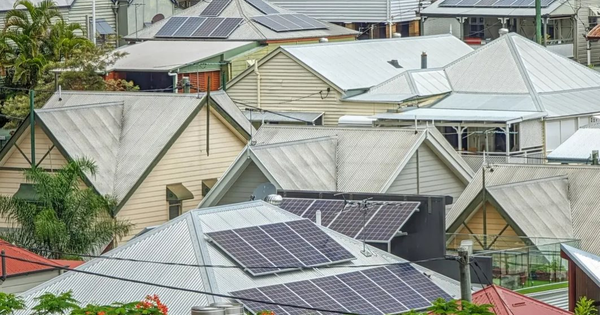 Điện âm giá vì dư cung giờ thấp điểm, một quốc gia miễn phí điện 3 tiếng/ngày cho hàng triệu hộ dân: Kẻ mừng người lo