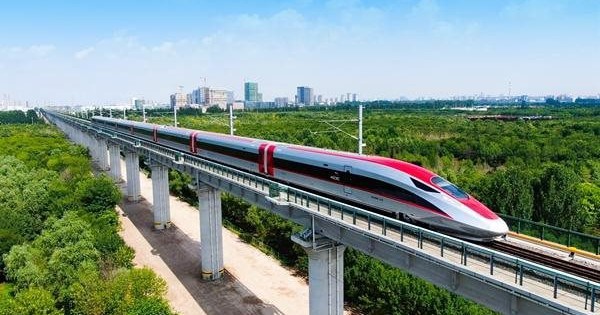 Vay Trung Quốc lãi suất thấp để làm đường sắt cao tốc hơn 7 tỷ USD, nền kinh tế trên 280 triệu dân gánh "cục nợ", Tổng thống tuyên bố chịu trách nhiệm