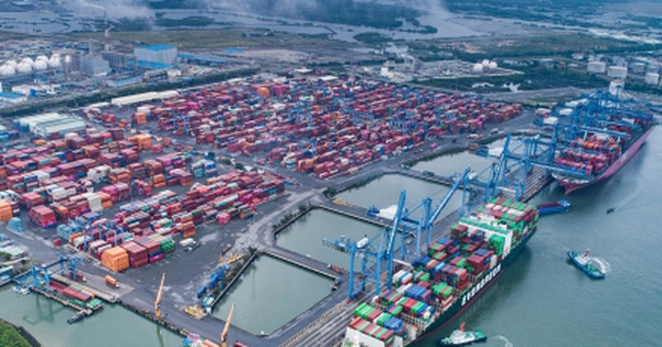 Cụm cảng Cái Mép - Thị Vải: Điểm sáng cảng biển xanh trong khu vực