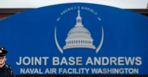 Mở gói bột lạ, nhiều người tại căn cứ quân sự Mỹ phải nhập viện