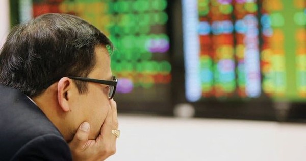 Góc nhìn chuyên gia: Tiếp tục quán tính giảm, VN-Index có thể "lùi" về ngưỡng hỗ trợ gần 1.550–1.580 điểm