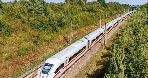 Vốn tỷ USD của công ty đường sắt cao tốc VinSpeed