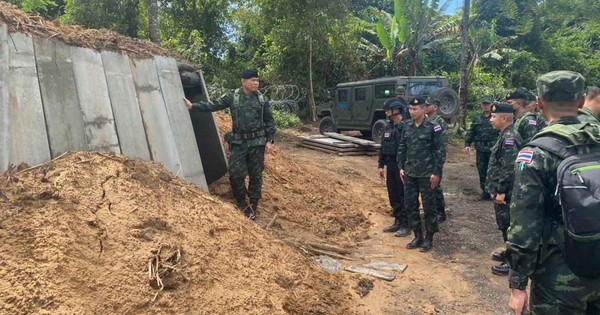 Quân đội Thái Lan xây dựng chiến hào phòng thủ, hầm trú ẩn dọc biên giới Campuchia