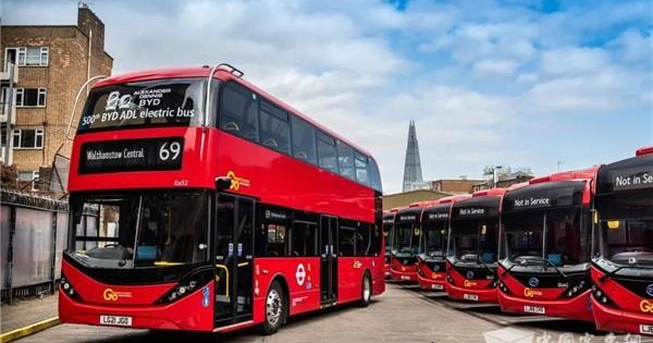 Anh và Đan Mạch điều tra nguy cơ xe buýt Trung Quốc bị điều khiển từ xa