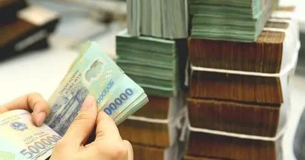 Xuất nhập khẩu bứt phá, thu ngân sách vượt 379.000 tỷ đồng