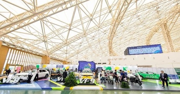 Hàng trăm gian hàng của doanh nghiệp Việt Nam và Mỹ, Đức, Nhật Bản, Hàn Quốc... tham dự Tuần lễ Công nghiệp và Công nghệ Việt Nam 2025