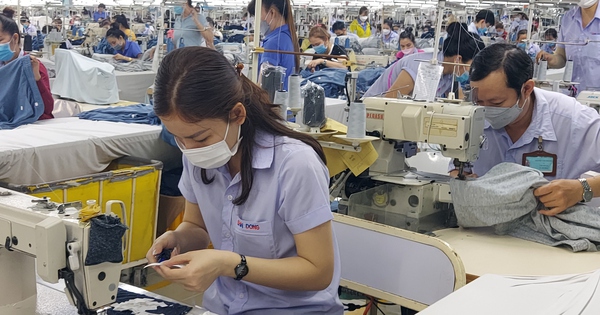 Chi nhánh doanh nghiệp ở nhiều vùng, áp dụng mức lương tối thiểu thế nào?