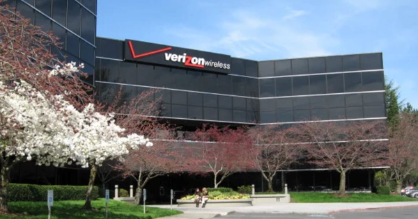 Một nhà mạng viễn thông lớn vừa cắt giảm 15.000 nhân sự vì doanh số thuê bao trả sau thấp báo động