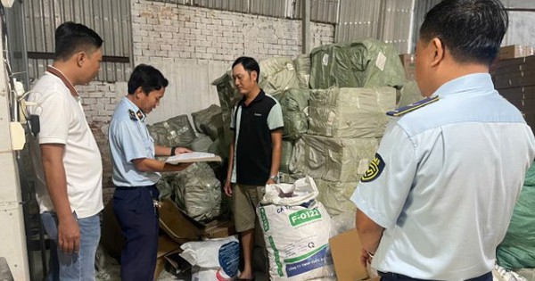 Phát hiện kho kẹo dẻo hơn 1 tấn không nhãn mác, bán tràn lan trên mạng