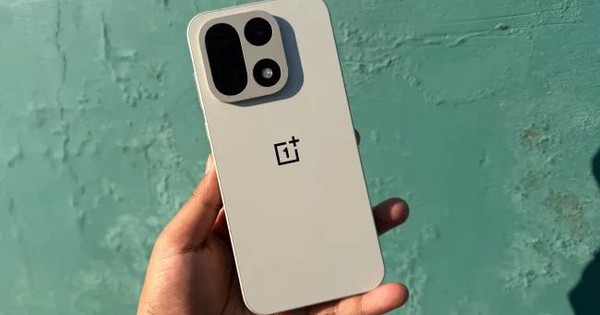 Cây bút công nghệ: "1 tuần dùng thử mẫu điện thoại Trung Quốc đang gây sốt, tôi thấy thích hơn cả iPhone"