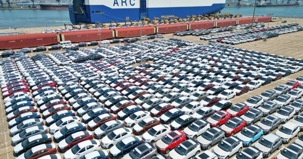 Xe nhập khẩu tăng vượt xa xe lắp ráp trong nước - điều gì đang xảy ra?