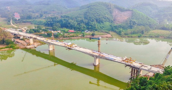 Đèo Cả chính thức hợp long cây cầu lớn nhất trên cao tốc Tuyên Quang - Hà Giang dài 77km