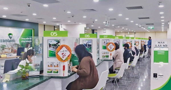 Lãi suất đang chịu nhiều sức ép