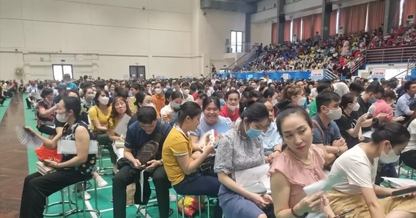 Cách chấm dứt cảnh hàng nghìn người chen chân nộp hồ sơ và 'bốc thăm may rủi' mua NƠXH?