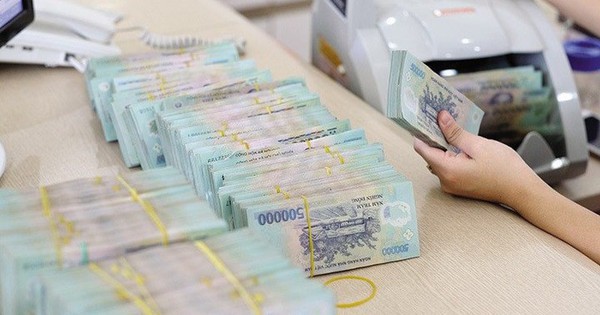Loạt ngân hàng tăng lãi suất tiết kiệm: Nhà băng nào đang trả từ 8%/năm trở lên?