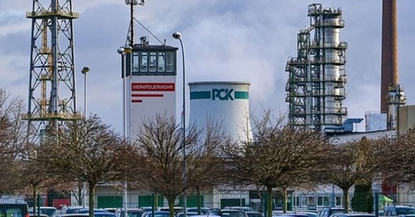 Tài sản của Lukoil gây ra cuộc chiến ở nước ngoài