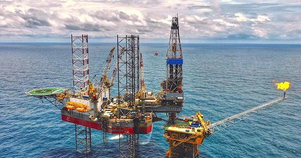 Một cổ phiếu dầu khí tăng bốc 40% lên đỉnh 1 năm, CTCK dự báo tăng trưởng kép 2026-2028 đạt 44%