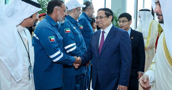 Thăm tổ hợp 27 tỷ USD là niềm tự hào của Kuwait, Thủ tướng đề cập tới siêu dự án có 3 nước tham gia ở Việt Nam