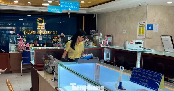 Nhiều tiệm vàng ở TPHCM bỗng dưng… vắng tanh