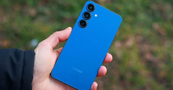 Điện thoại này đúng là “con ghẻ” của Samsung: Nếu chịu thay đổi 1 thứ, nó sẽ còn bán chạy hơn cả S25 Ultra