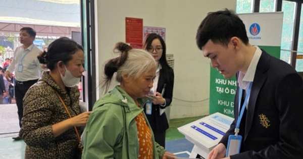 Khách xếp hàng quá đông, chủ đầu tư nhà ở xã hội Kim Chung có động thái mới