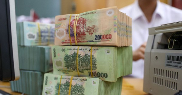 Cập nhật lãi suất tiết kiệm ngày 20/11: Thêm hai ngân hàng điều chỉnh tăng, OCB lên kịch trần