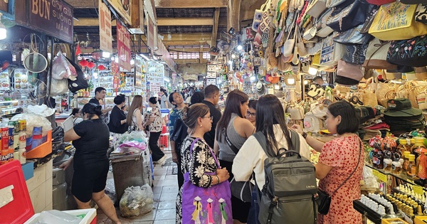 Hộ kinh doanh chật vật chuyển đổi thuế (*): Nhiều cơ quan vào cuộc hỗ trợ