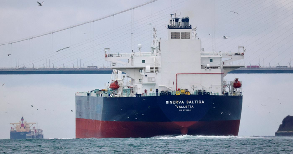 Gần 50 triệu thùng dầu Nga 'trôi nổi' trên biển: Chuyện gì đang xảy ra?