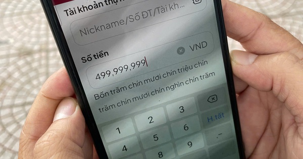 Vụ chuyển nhầm gần 500 triệu đồng, người nhận "không hợp tác": Không phải người xa lạ!