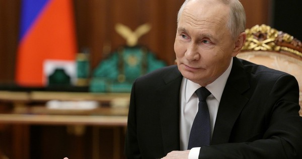 Tổng thống Nga đáp lời về đề xuất hòa bình, tổng thống Mỹ ra hạn chót cho Ukraine