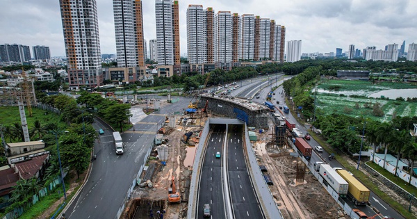 TẠO SỨC BẬT ĐỂ TP HCM BỨT PHÁ: Những "cú hích" từ đất đai