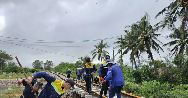 Tê liệt đường sắt Bắc - Nam, hơn 21.000 vé tàu hoàn trả khách