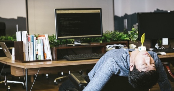 “Cơn đau đầu” mới của Hàn Quốc: Đi làm xa nhất thế giới khiến nhân viên “tắt cảm xúc”, doanh nghiệp mất năng suất
