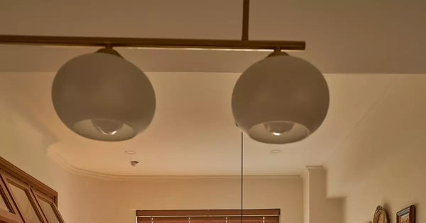 Căn hộ 130m2 được lấy cảm hứng từ những nếp gấp của gỗ