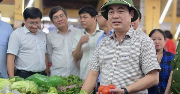 Ra chợ thấy giá rau tăng chóng mặt, Bí thư Tỉnh uỷ Khánh Hoà chỉ đạo nóng